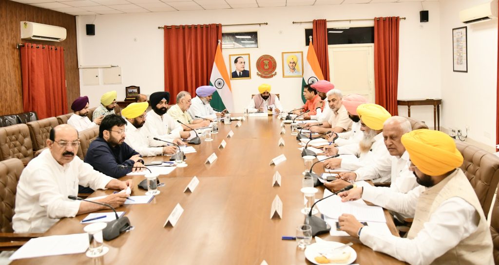 Punjab Cabinet Under CM Mann Greenlights Historic Labour Reforms for Small Businesses