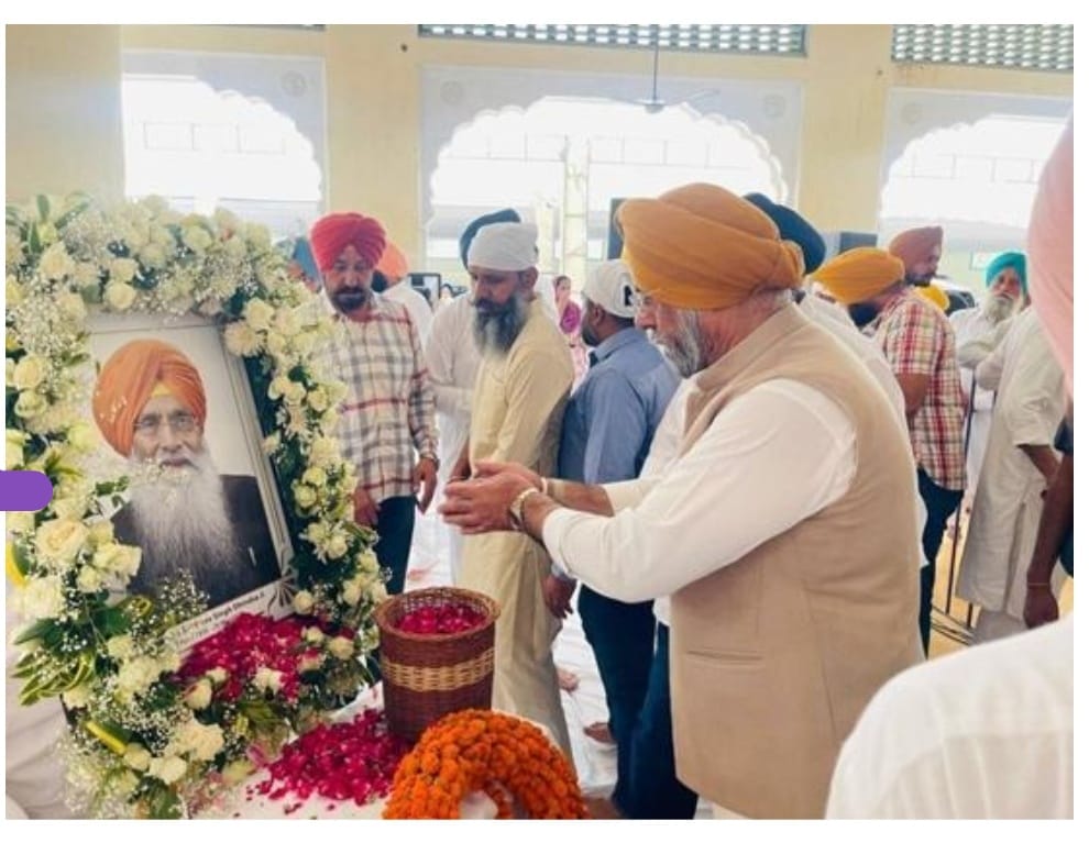 DSGMC President Pays Tribute to Sukhdev Dhindsa