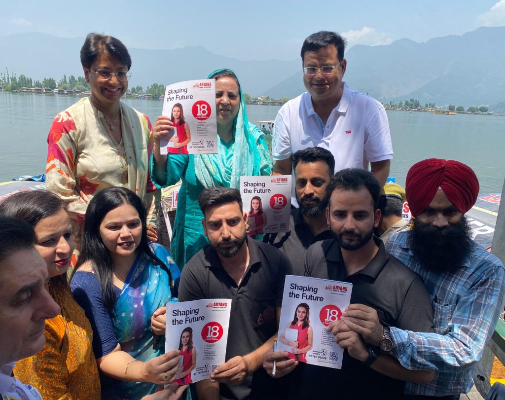 Aryans Group Hosts 6th Shikara Race to Boost Tourism in Kashmir