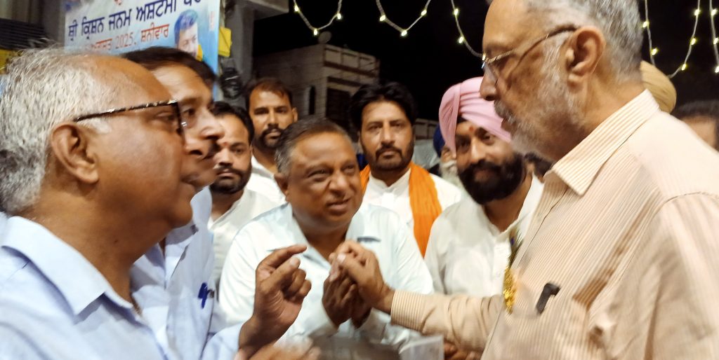 Health Minister Assures Resolution of Aided School Teachers’ Issues