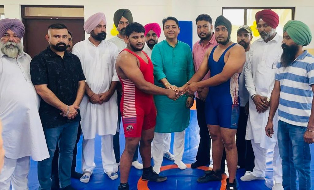 Aman Arora Unveils Innovative Sports Facility Bus Stand in Cheema Mandi