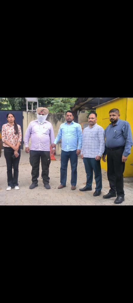 Punjab Vigilance Bureau Nabs Naib Court Red-Handed Accepting ₹10,000 Bribe